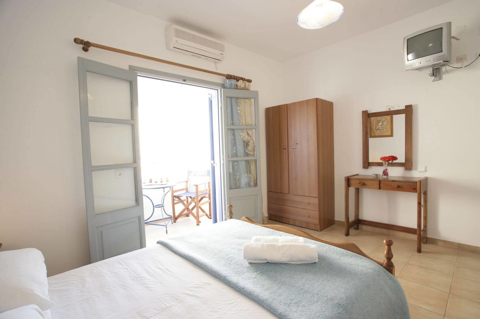 Plastiras Rooms Fira  Exterior photo
